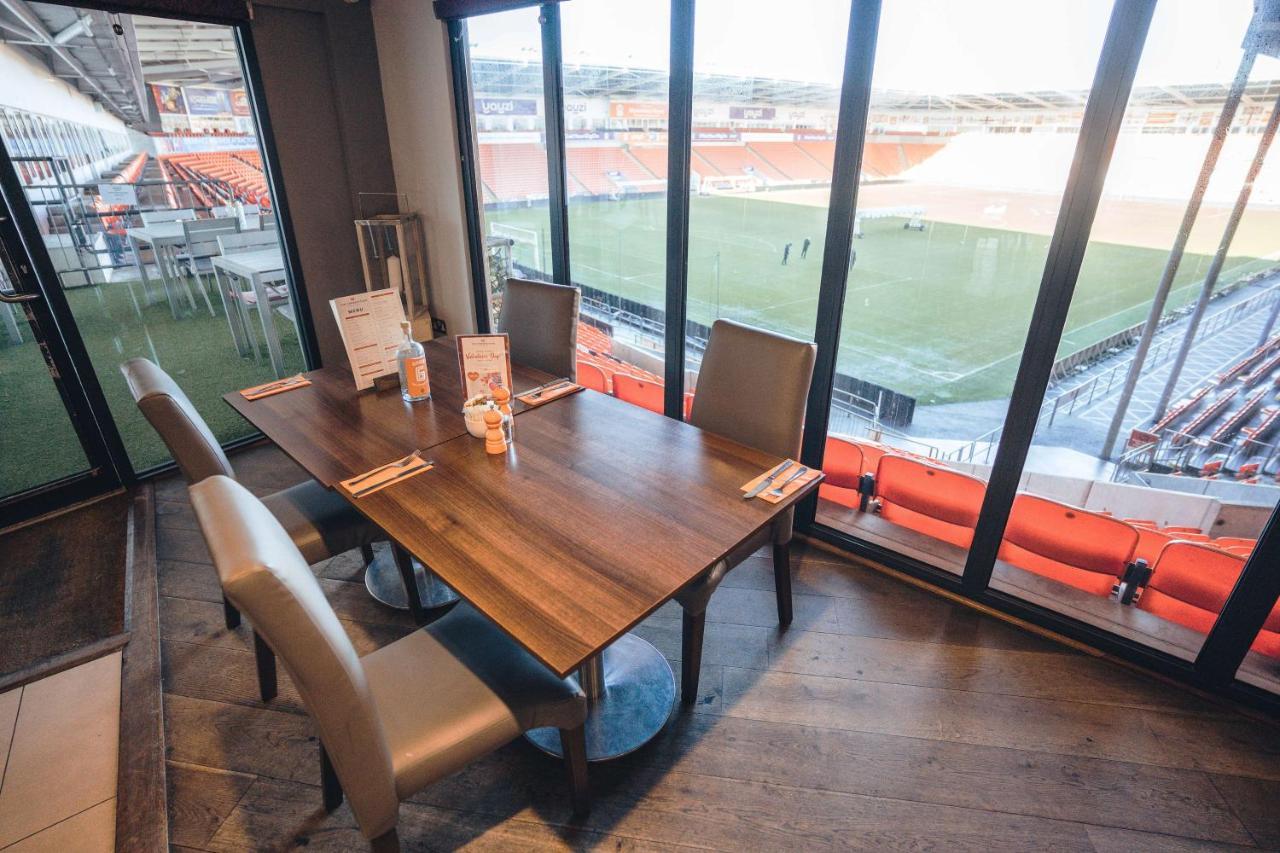 Blackpool Football Club Stadium Hotel, A Member Of Radisson Individuals Exteriör bild